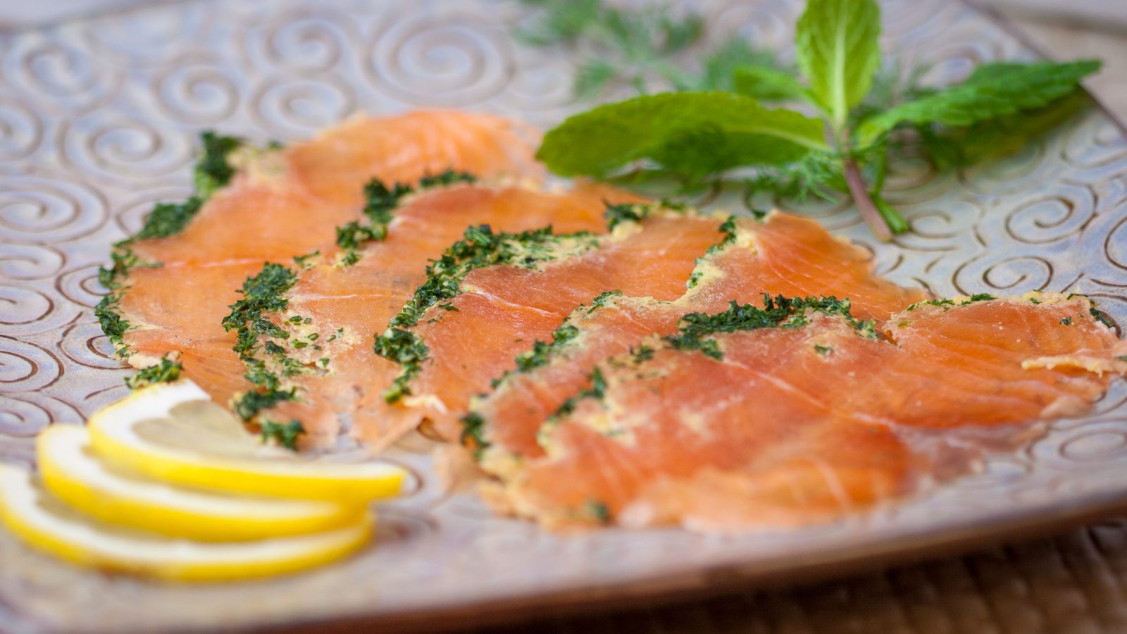 Salmon gravlax